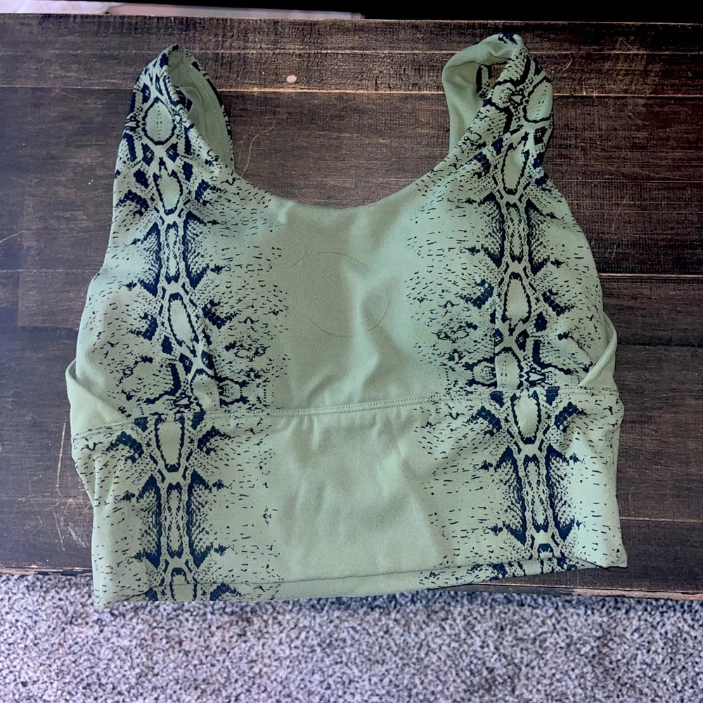Curved & Combatboots Sports Bra